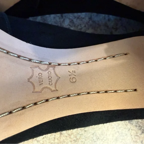 Alice + Olivia Classic Black Dina Heels - Picture 7 of 8